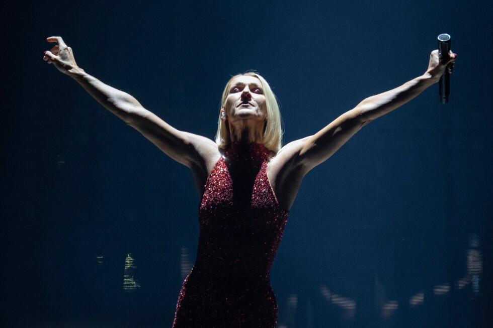 One Tech Tip: How to avoid Celine Dion ticket scams as she makes her grand concert comeback