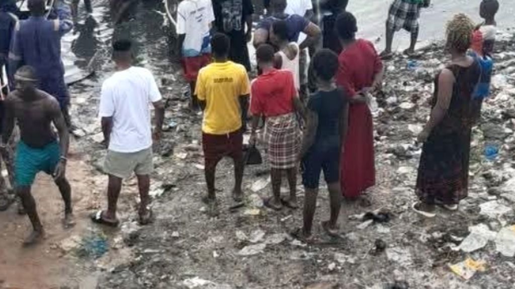 At least 37 killed by toxic fumes during alleged petrol theft in Nigeria, reports say