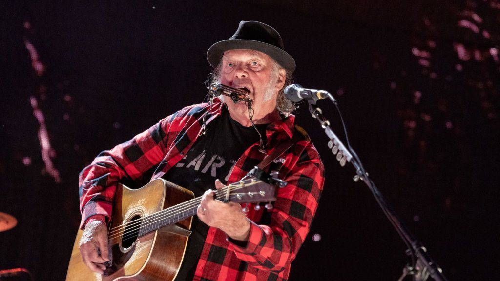 Neil Young again sues Trump campaign for playing Rockin’ in the Free World at rally
